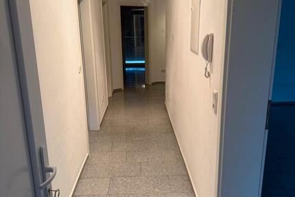 Neuwertige 105 m2 Wohnung (EG) mit Terrasse 6 zimmer