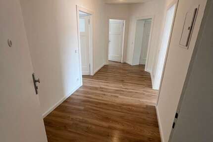 Wohnung Düsseldorf Bilk - 3 Zimmer, 79 m&sup2;, 1.430&euro; | Angebot:27032789