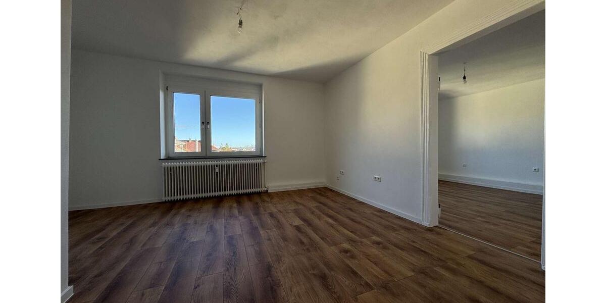 Dachgeschoßwohnung Wilhelmshaven - 3.5 Zimmer, 105 m&sup2;, 650&euro; | Angebot:24676273