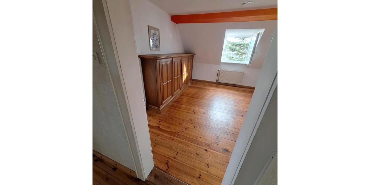 Etagenwohnung Münchberg - 3 Zimmer, 95 m&sup2;, 1.050&euro; | Angebot:24888926