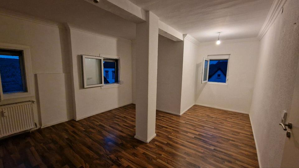 Dachgeschoßwohnung Biblis - 3 Zimmer, 80 m&sup2;, 1.000&euro; | Angebot:26521813