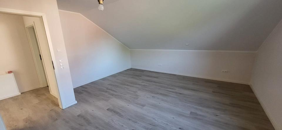 Dachgeschoßwohnung Barßel - 4 Zimmer, 90 m&sup2;, 900&euro; | Angebot:26477590