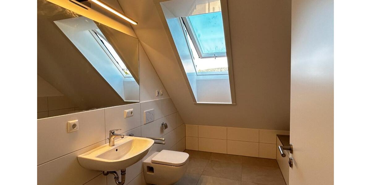 Dachgeschoßwohnung Bayreuth Bernecker Straße / Insel / Riedelsberg - 4 Zimmer, 143 m&sup2;, 2.155&euro; | Angebot:26147855
