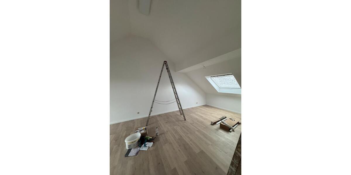 Dachgeschoßwohnung Saarlouis - 3 Zimmer, 7 m&sup2;, 950&euro; | Angebot:25892452