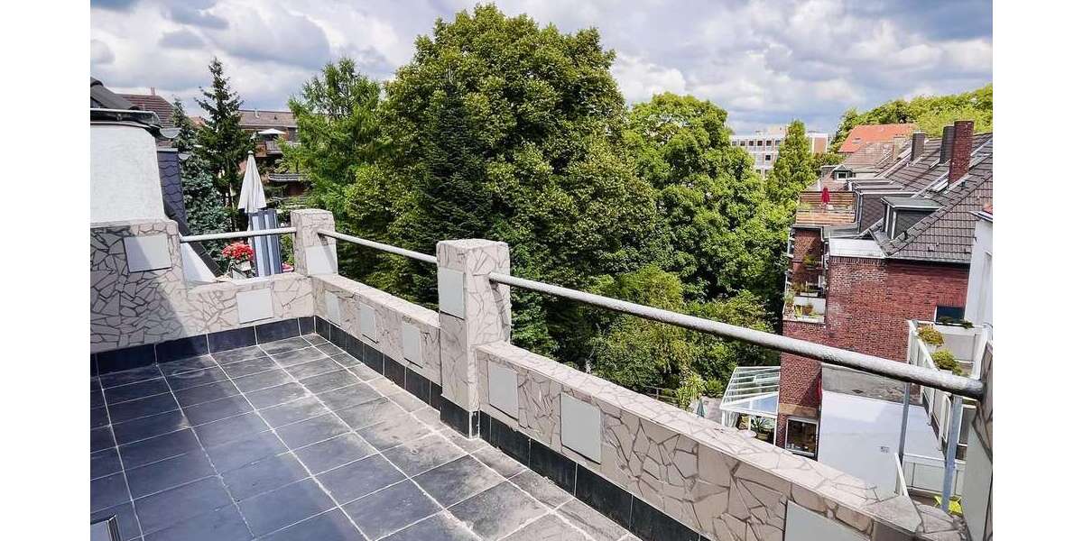 Etagenwohnung Duisburg Altstadt - 3 Zimmer, 165 m&sup2;, 1.650&euro; | Angebot:27031201
