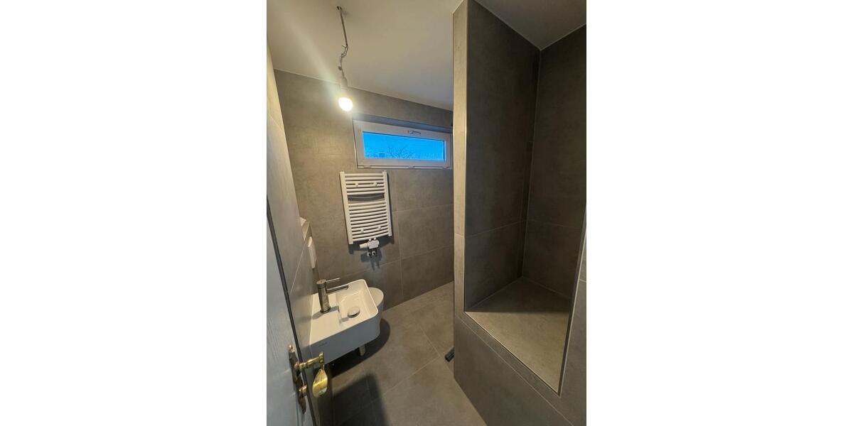 Reihenhaus Frankfurt am Main Mitte-West - 3 Zimmer, 82 m&sup2;, 1.650&euro; | Angebot:25514699