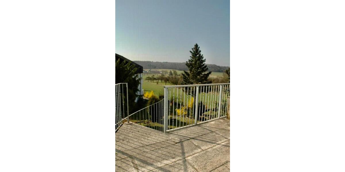 Reihenhaus Leonberg - 6 Zimmer, 169 m&sup2;, 1.850&euro; | Angebot:24248136