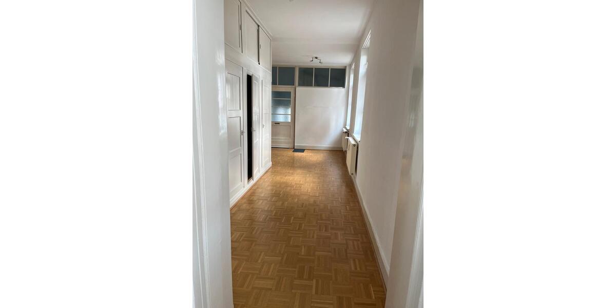 Etagenwohnung Kassel - 3 Zimmer, 134 m&sup2;, 1.250&euro; | Angebot:26647521