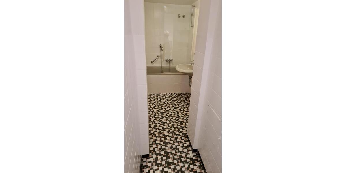 Etagenwohnung Kronberg im Taunus - 2 Zimmer, 79 m&sup2;, 795&euro; | Angebot:24964620