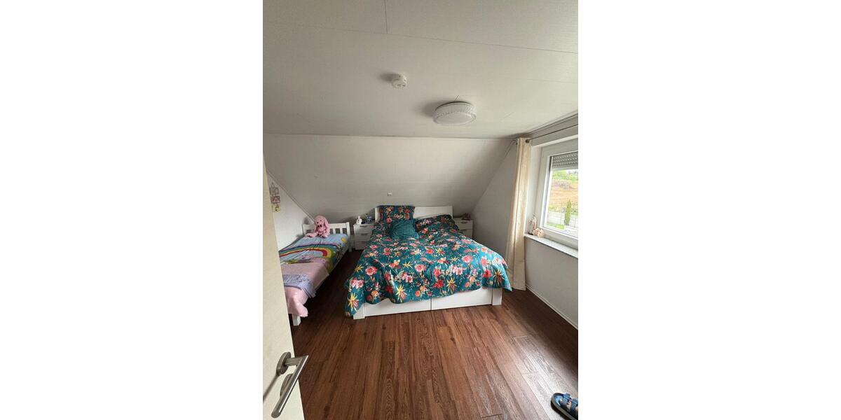 Dachgeschoßwohnung Kirchardt - 3.5 Zimmer, 64 m&sup2;, 670&euro; | Angebot:26705165