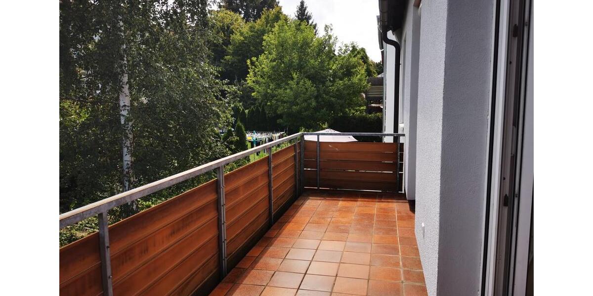 Etagenwohnung Stuttgart Feuerbach - 5 Zimmer, 120 m&sup2;, 2.200&euro; | Angebot:25993665