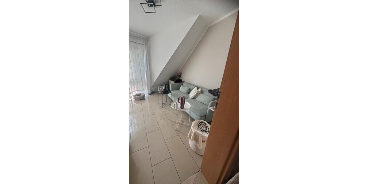 Dachgeschoßwohnung Bremen Hemelingen - 2 Zimmer, 40 m&sup2;, 697&euro; | Angebot:25263399