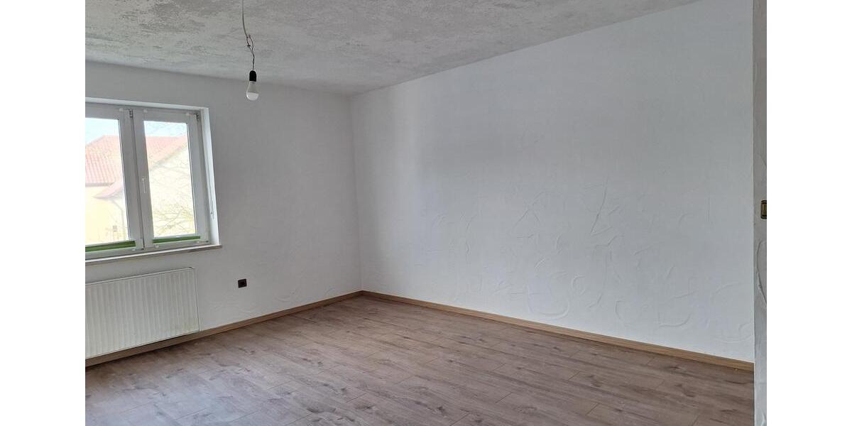 Etagenwohnung Gerolzhofen - 3 Zimmer, 80 m&sup2;, 750&euro; | Angebot:24852156