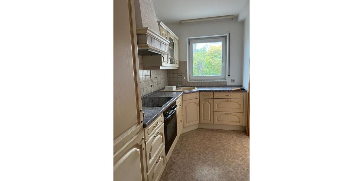 Schöne Wohnung im Ortskern von Schmelz mit Südbalkon 2 zimmer