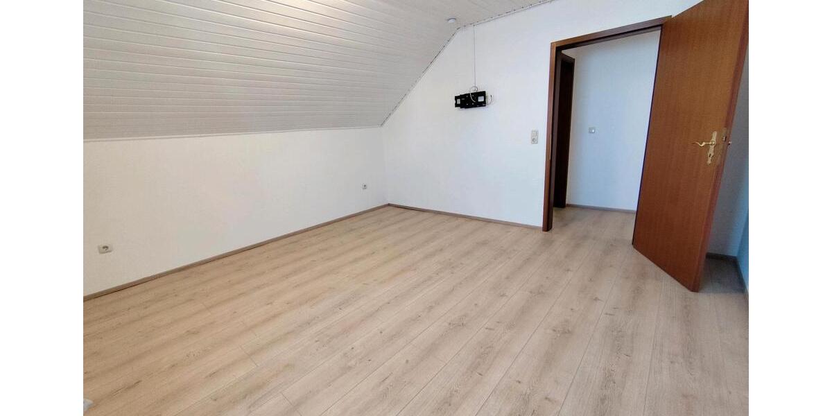 Zu vermieten, Pilsting, Einfamilienhaus m. GarageGarten 4 zimmer