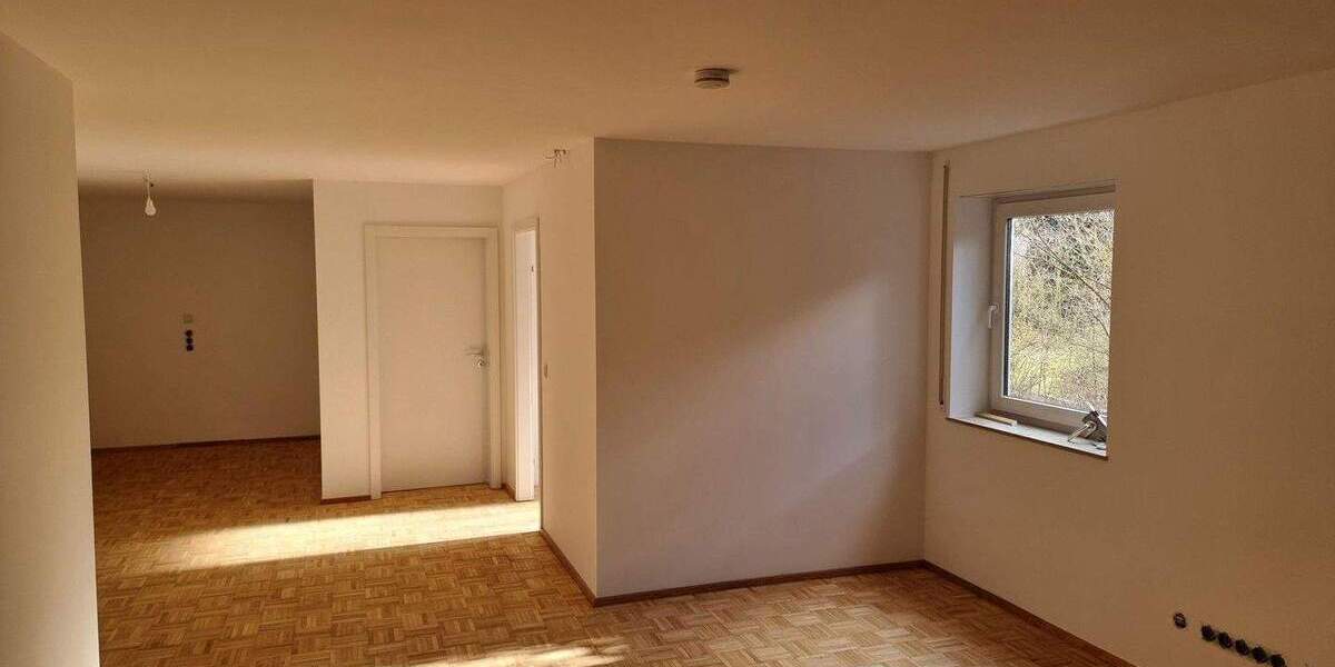 Etagenwohnung Schlüchtern - 2 Zimmer, 83 m&sup2;, 630&euro; | Angebot:25752233