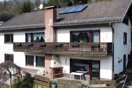 Wohnung Dillenburg - 4 Zimmer, 121 m&sup2;, 1.000&euro; | Angebot:26582680