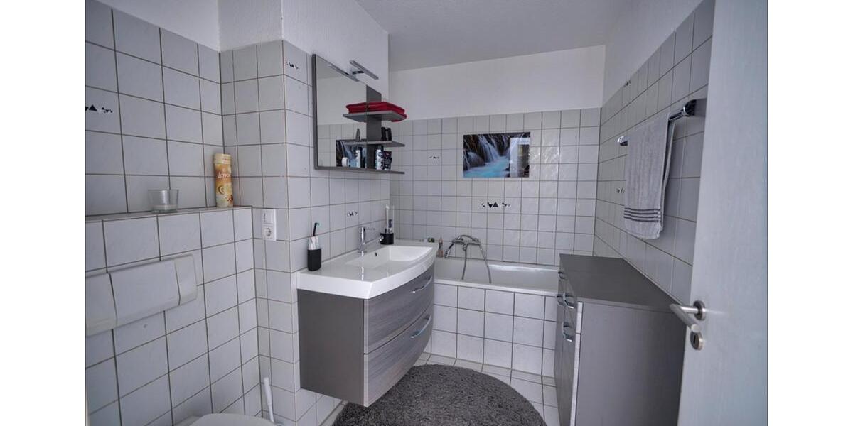 Dachgeschoßwohnung Wiehl - 2 Zimmer, 82 m&sup2;, 1.000&euro; | Angebot:26618868