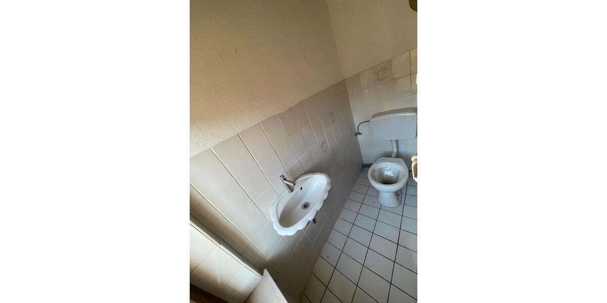 Einfamilienhaus Wolfhagen - 5 Zimmer, 115 m&sup2;, 1.000&euro; | Angebot:23333711