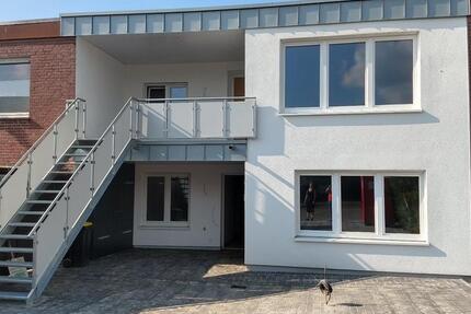 Neubau 2021 - Bösel - 3 Zimmer Whg OG + 2x Balkon, Einbauküche