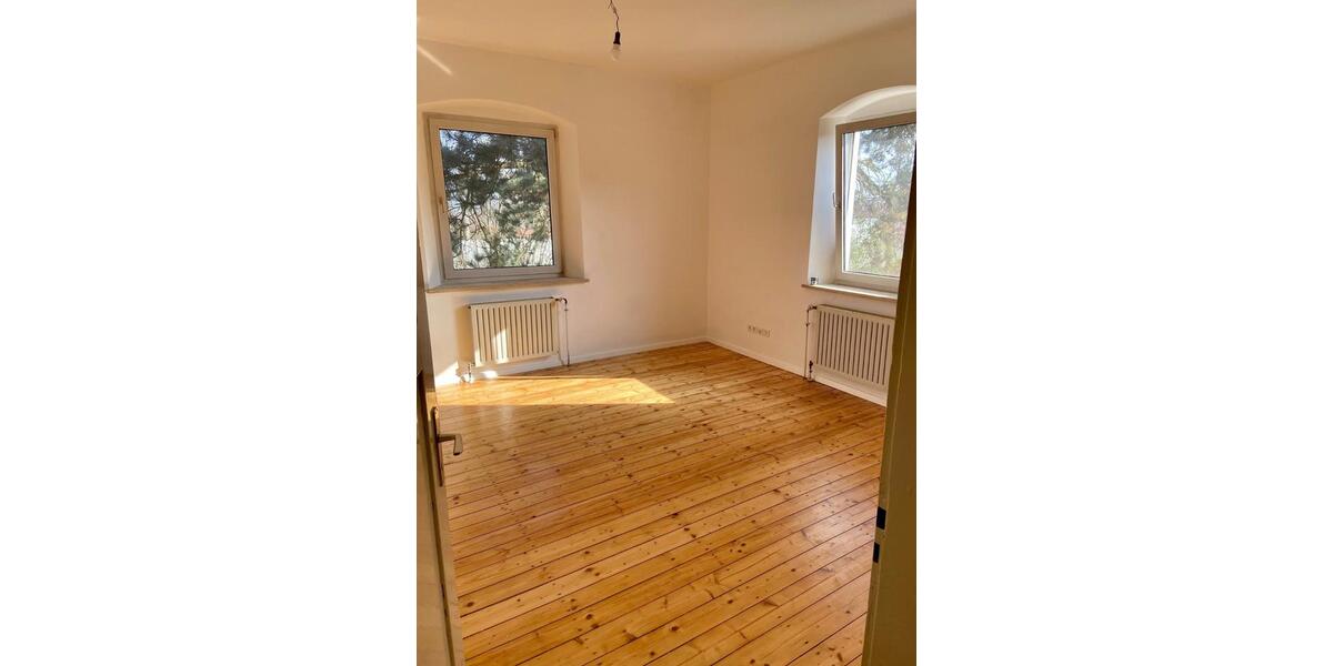 Hochparterre Neustadt an der Aisch - 4 Zimmer, 142 m&sup2;, 1.150&euro; | Angebot:26227719