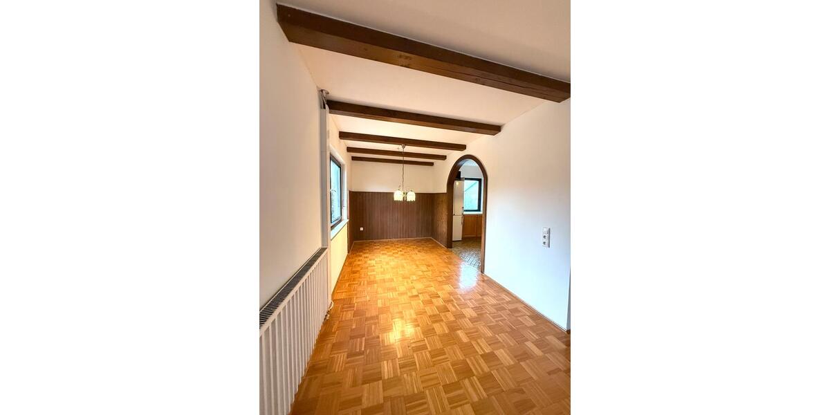 Etagenwohnung Germering - 4 Zimmer, 110 m&sup2;, 2.300&euro; | Angebot:24654283