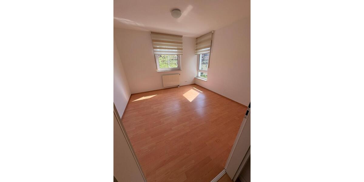 Etagenwohnung Butzbach - 3 Zimmer, 80 m&sup2;, 950&euro; | Angebot:26459859