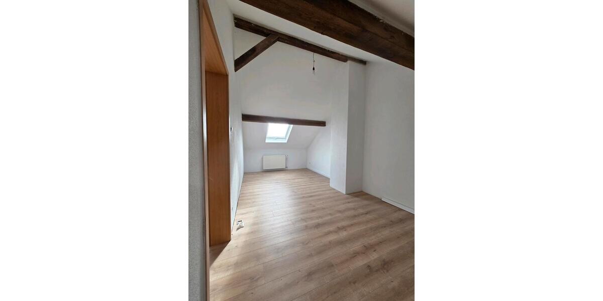 Dachgeschoßwohnung Nalbach - 2 Zimmer, 50 m&sup2;, 500&euro; | Angebot:24946692