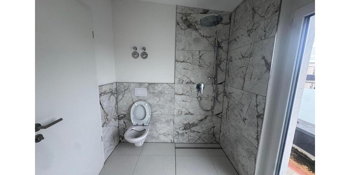 Dachgeschoßwohnung Rheinhausen - 4 Zimmer, 102 m&sup2;, 1.650&euro; | Angebot:24891175