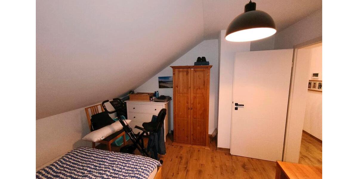 Dachgeschoßwohnung Kirchheim unter Teck - 2 Zimmer, 53 m&sup2;, 1.000&euro; | Angebot:25176306