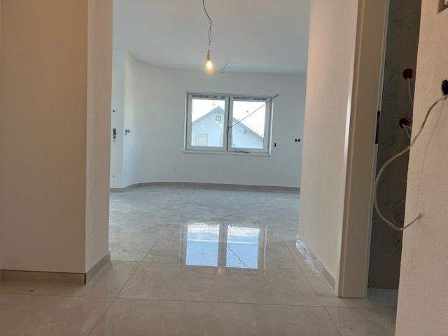 Etagenwohnung Vöhringen - 2 Zimmer, 72 m&sup2;, 925&euro; | Angebot:24595706