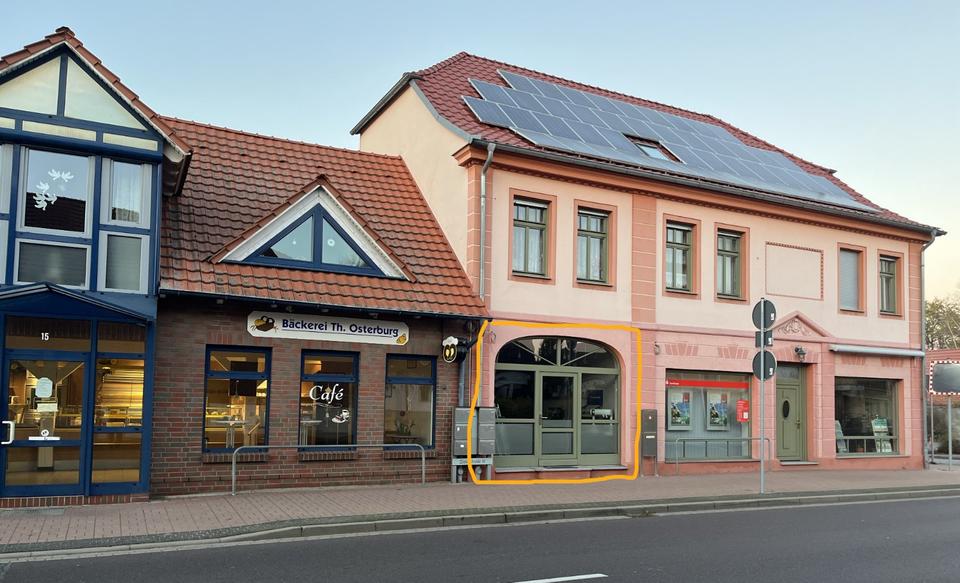 Gewerbefläche Bürofläche Ladenfläche Nagelstudio etc. in Tucheim zimmer