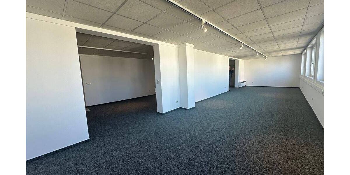 Gewerbeobjekt Leinburg Weißenbrunn - 6 Zimmer, 295 m&sup2;, 1.100&euro; | Angebot:25736779