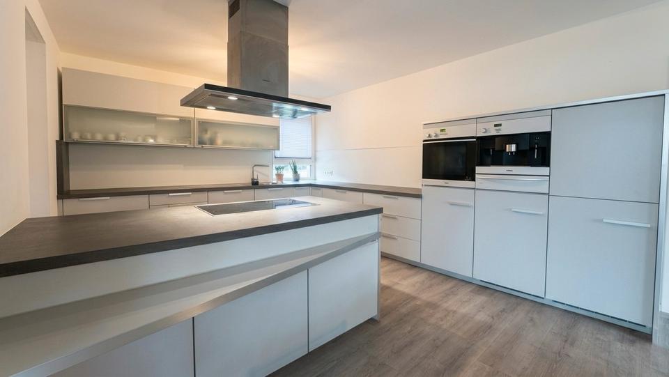 Erdgeschoßwohnung Höxter - 6 Zimmer, 150 m&sup2;, 1.600&euro; | Angebot:26644899