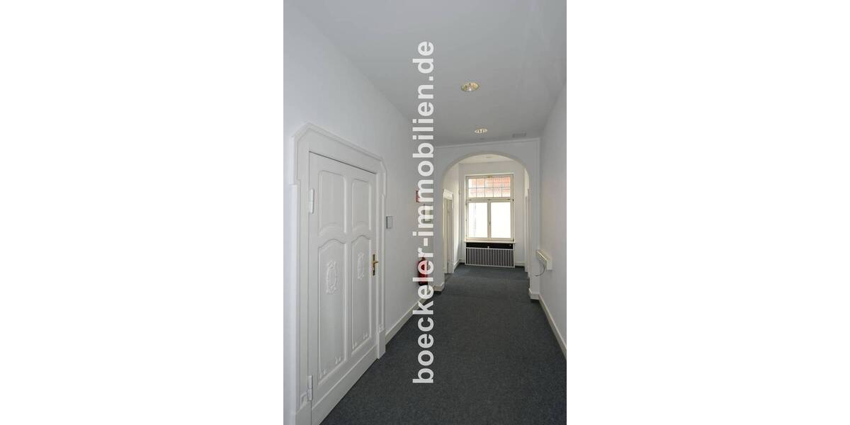 Gewerbeobjekt Weißenfels Markwerben - 8 Zimmer, 325 m&sup2;, 1.950&euro; | Angebot:26230404