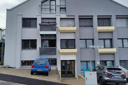 3-Zimmer Wohnung mit Balkon, Garten und Carport in Höchberg zimmer