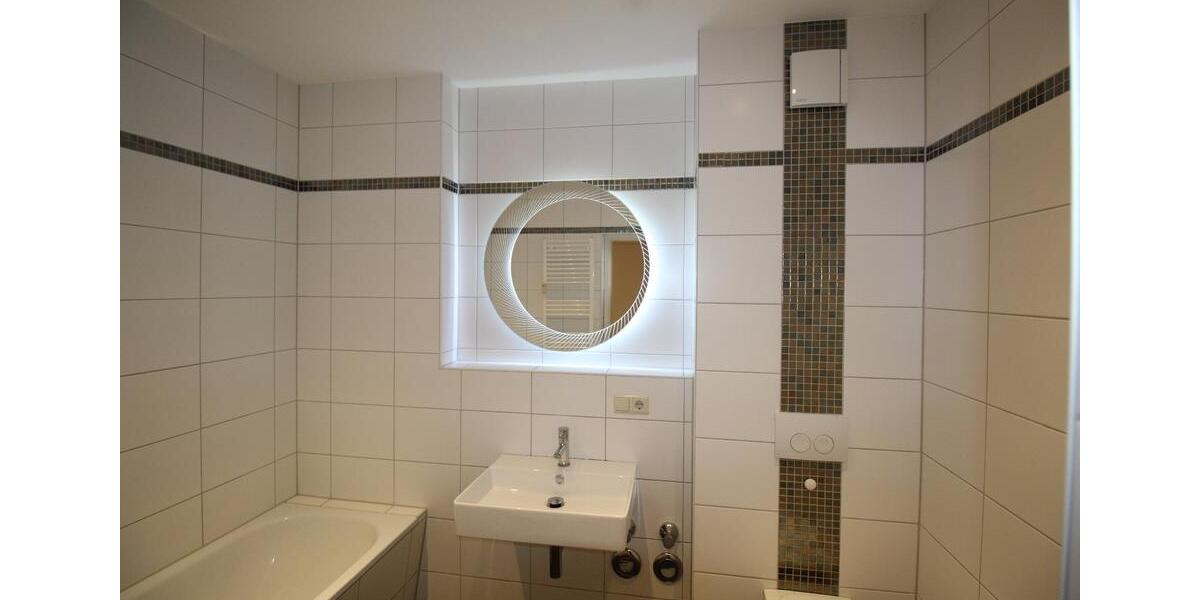 Große 5-Raum-Wohnung Innenstadt, 2 Bäder, Balkon 5 zimmer