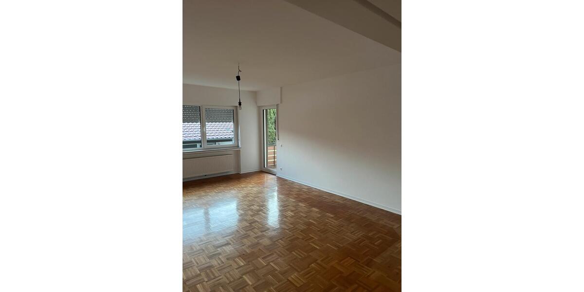 Etagenwohnung Gladenbach - 3 Zimmer, 117 m&sup2;, 1.315&euro; | Angebot:26241348