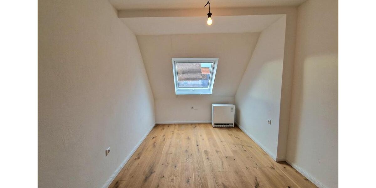 Etagenwohnung Leonberg - 4 Zimmer, 75 m&sup2;, 1.200&euro; | Angebot:26496497