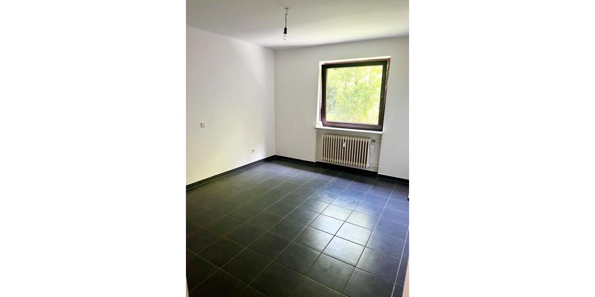 Erdgeschoßwohnung Saarbrücken Dudweiler - 2 Zimmer, 61 m&sup2;, 575&euro; | Angebot:26074480