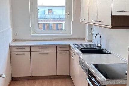 Helle sanierte 3-Zimmer-Wohnung mit Balkon 3 zimmer