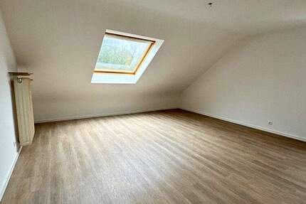 Renovierte 4 ZKB-Dachgeschosswohnung in zentraler Lage Rastpfuhl 4 zimmer
