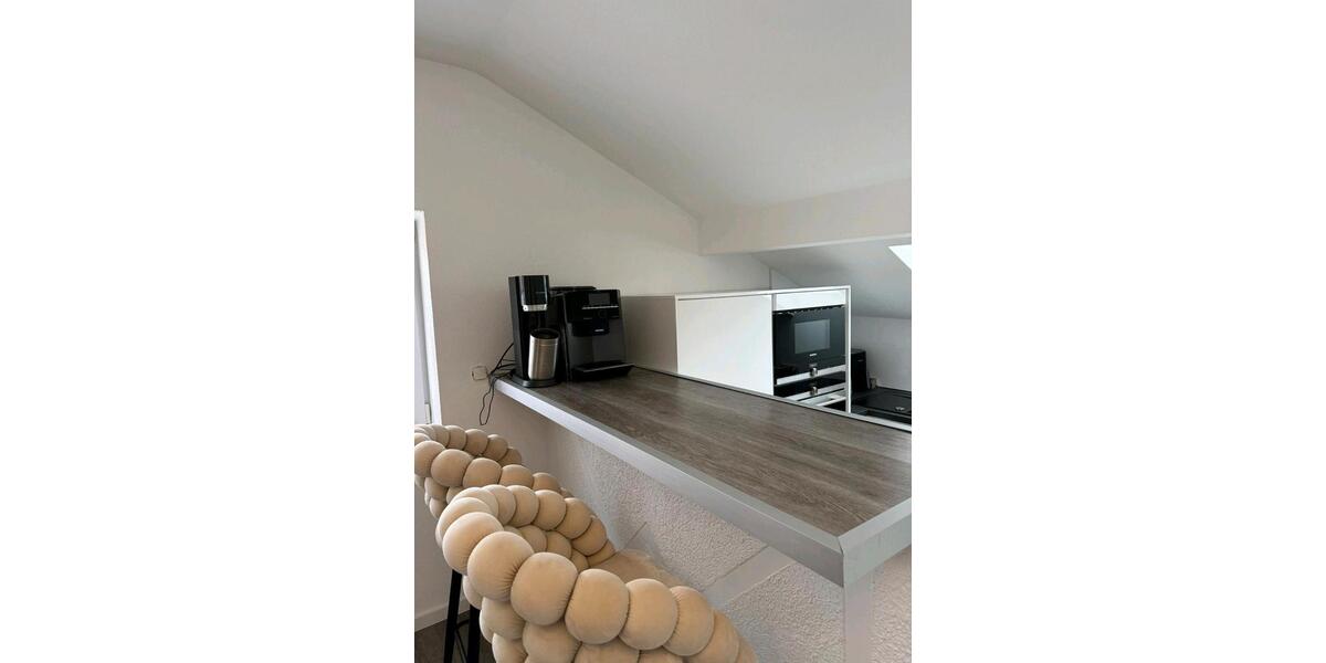 Dachwohnung komplett NEU 2.5 zimmer