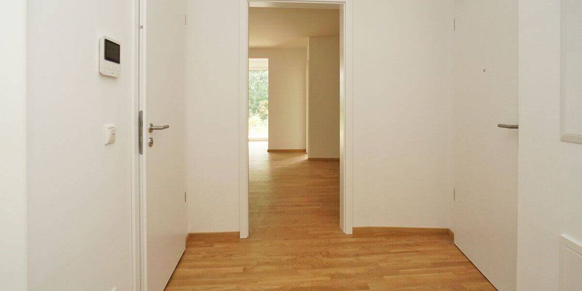 Etagenwohnung Dresden Naußlitz - 3 Zimmer, 81 m&sup2;, 1.215&euro; | Angebot:25821097