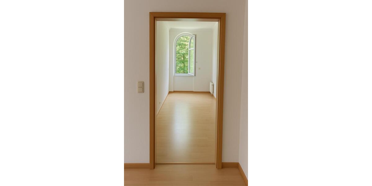 Dachgeschoßwohnung Porta Westfalica - 4 Zimmer, 110 m&sup2;, 850&euro; | Angebot:26449064