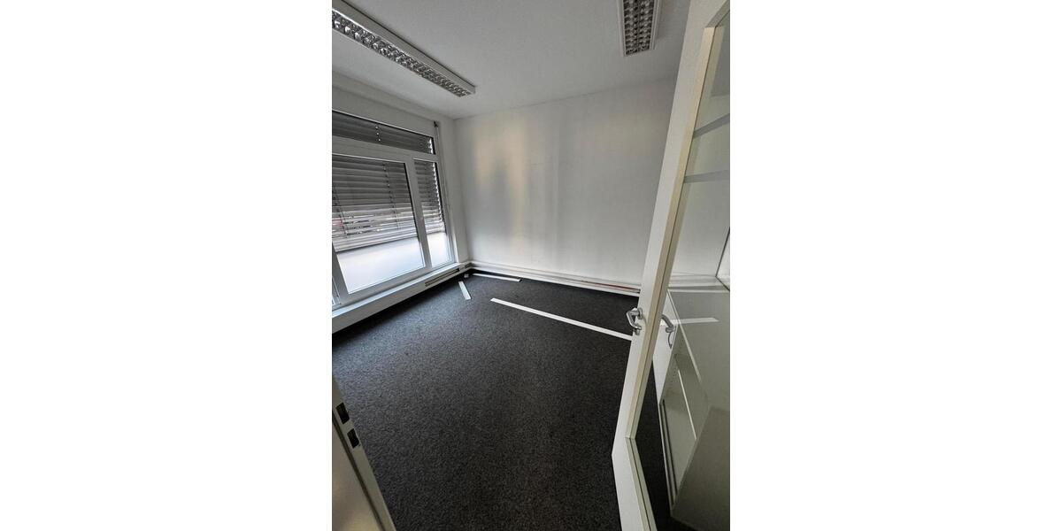Gewerbeimmobilie Büro Laden Office In Bestlage zimmer