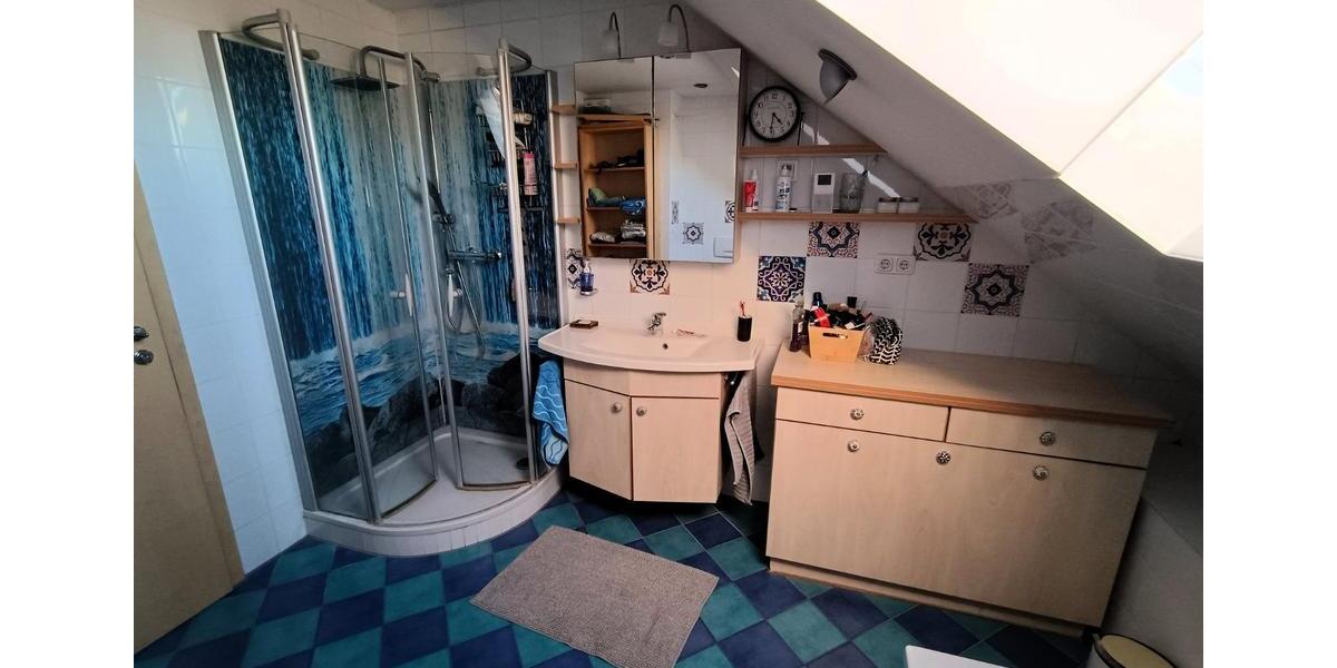 Dachgeschoßwohnung Geltendorf - 3 Zimmer, 83 m&sup2;, 1.120&euro; | Angebot:25162744