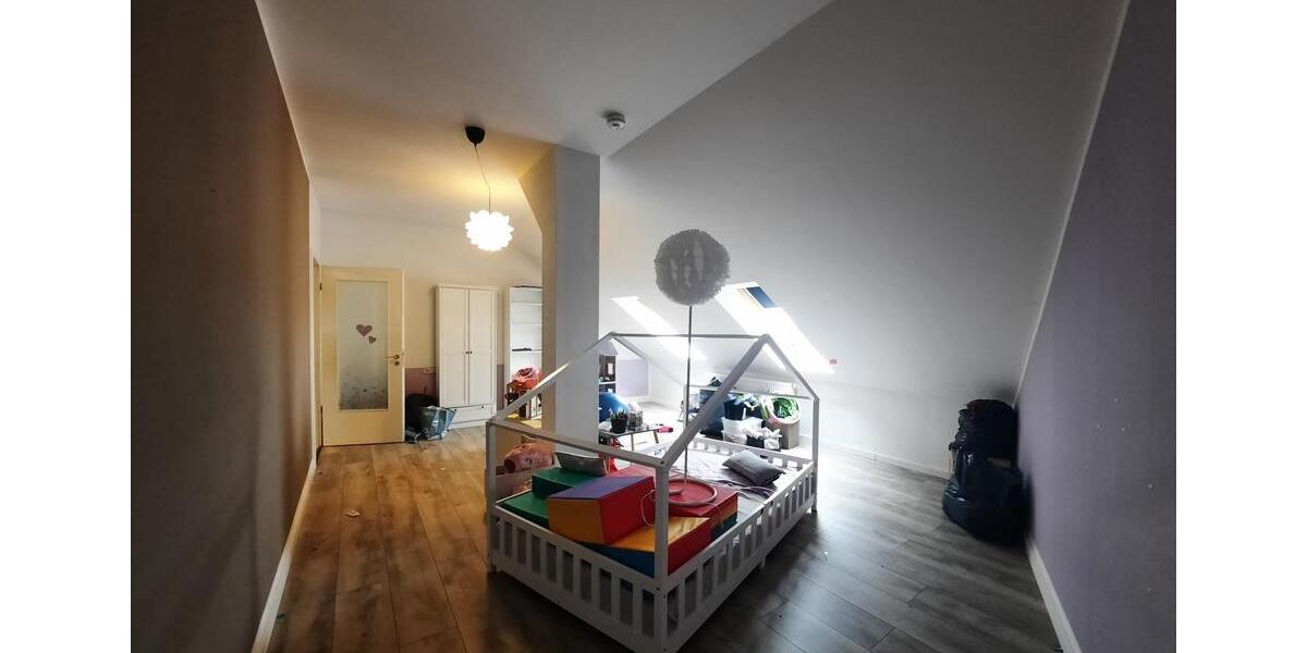 Etagenwohnung Stendal - 4 Zimmer, 237 m&sup2;, 1.423&euro; | Angebot:26144598