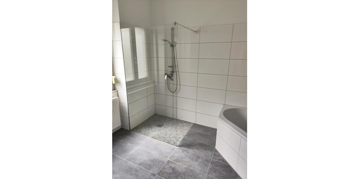 Erdgeschoßwohnung Singen (Hohentwiel) - 2.5 Zimmer, 76 m&sup2;, 1.150&euro; | Angebot:26529028