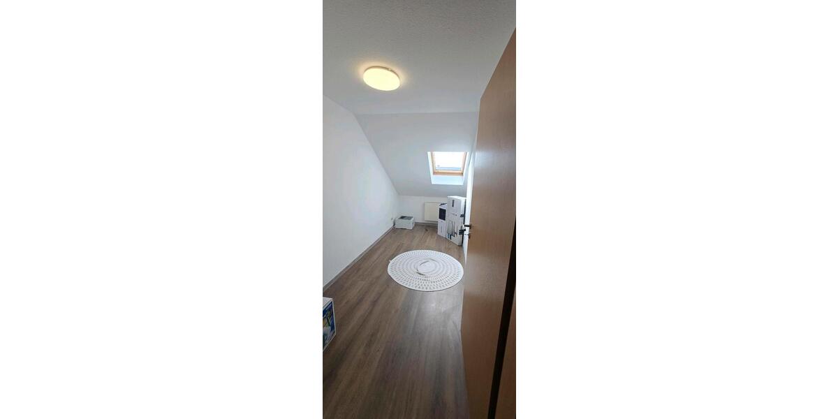 Dachgeschoßwohnung Hartha - 3 Zimmer, 53 m&sup2;, 310&euro; | Angebot:26424655